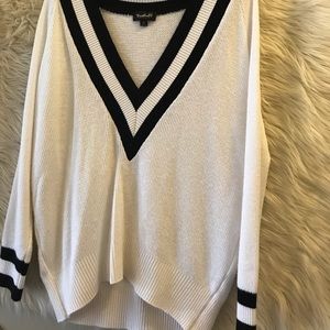 Black & White oversized knit sweater